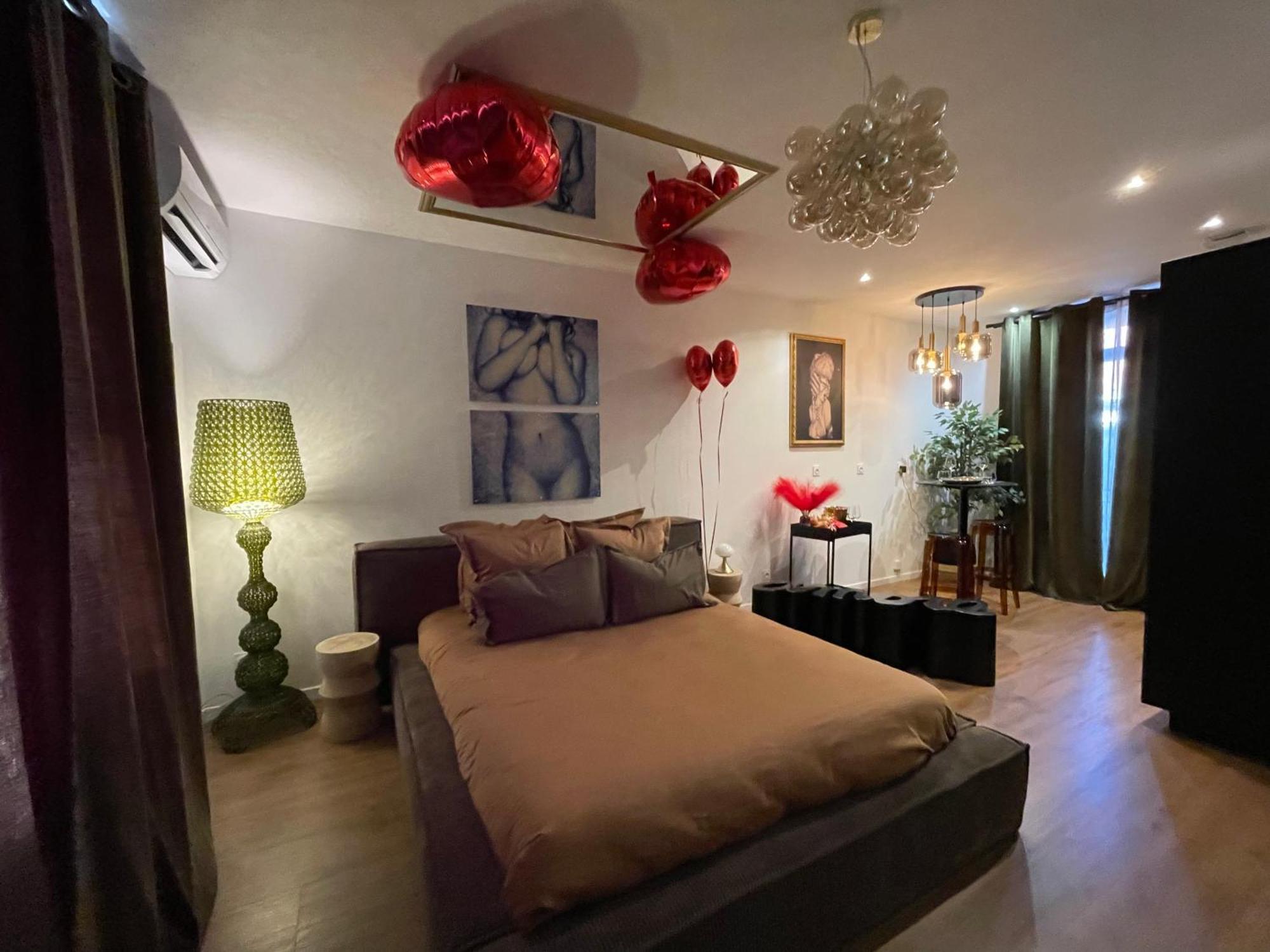 Love Room Casa Amore Prades  Exteriör bild